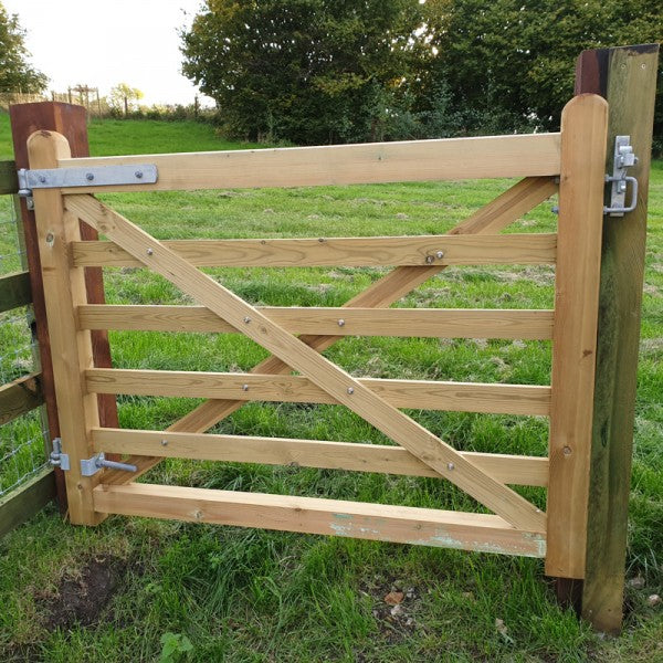 Softwood Timber 6 Bar Gate