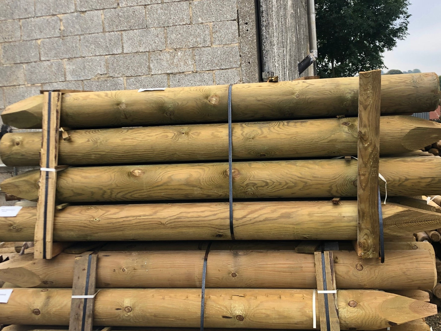 UC4 Machine Round Gate Post