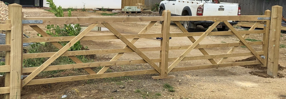 Timber Gate Rough Softwood Timber 6 Bar Gate – Shire Agricultural